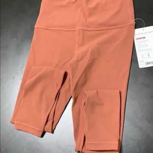 Athleta NWT 7/8 Tight